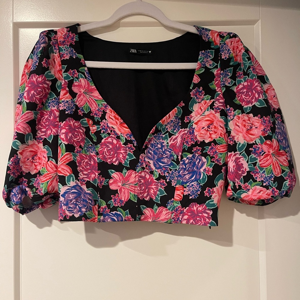 Zara Black and Pink Floral Puff Sleeve Blouse